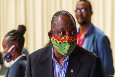 África do Sul: Ramaphosa promete combater corrupção pública