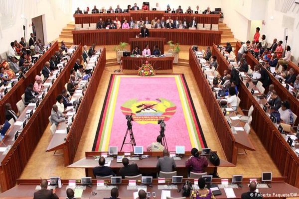 Governo considera portagens fundamentais para manutenção de estradas em Moçambique